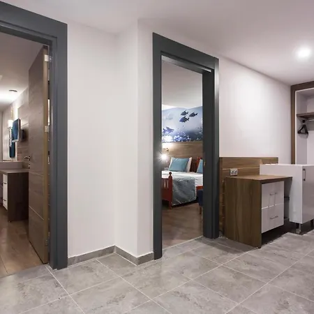 إفتاليا أوشين فندق كوناكلي